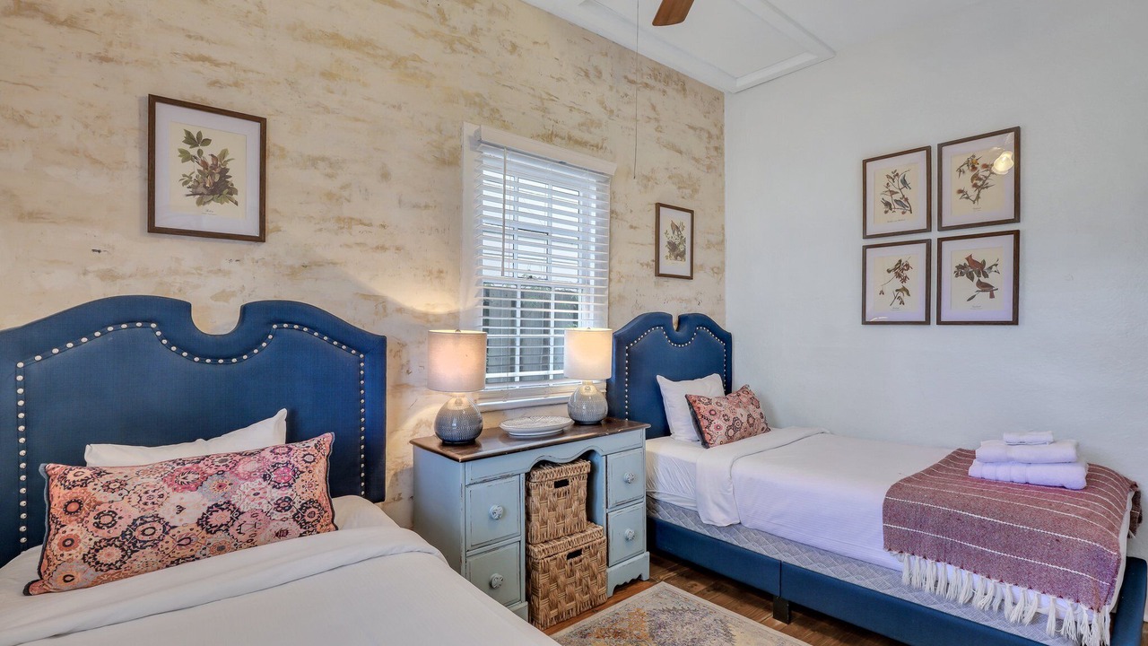 Photo of Bedroom in Beach Institute