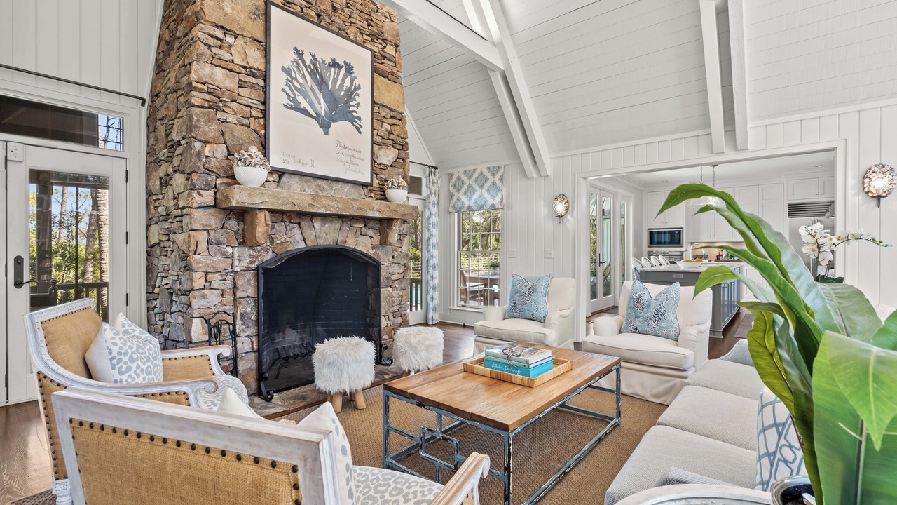 Photo of Livingroom in Vanderhorst Plantation
