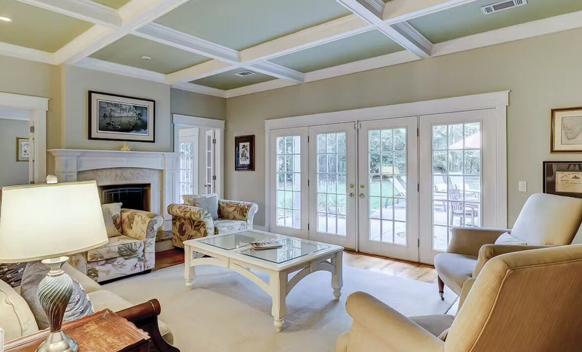 Photo of Livingroom in North Forest Beach