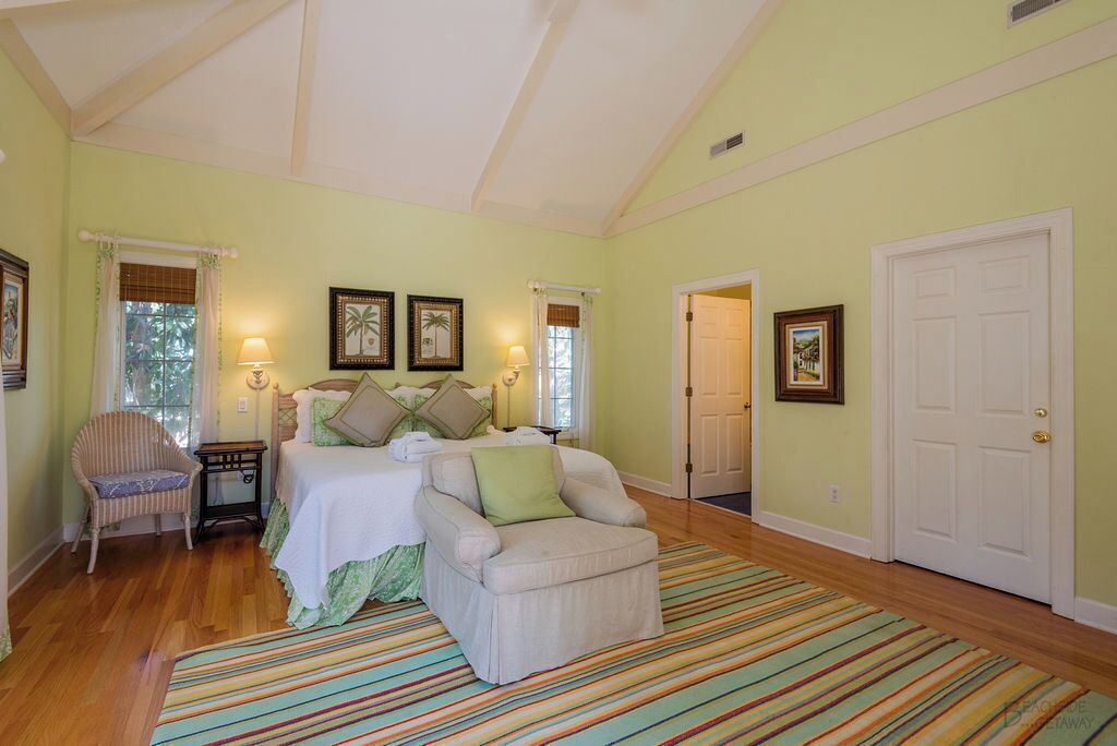 Photo of Bedroom in North Forest Beach