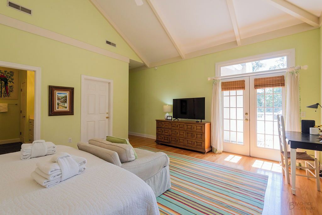 Photo of Bedroom in North Forest Beach