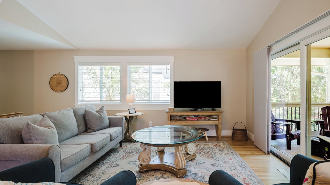 Photo of Livingroom in North Forest Beach