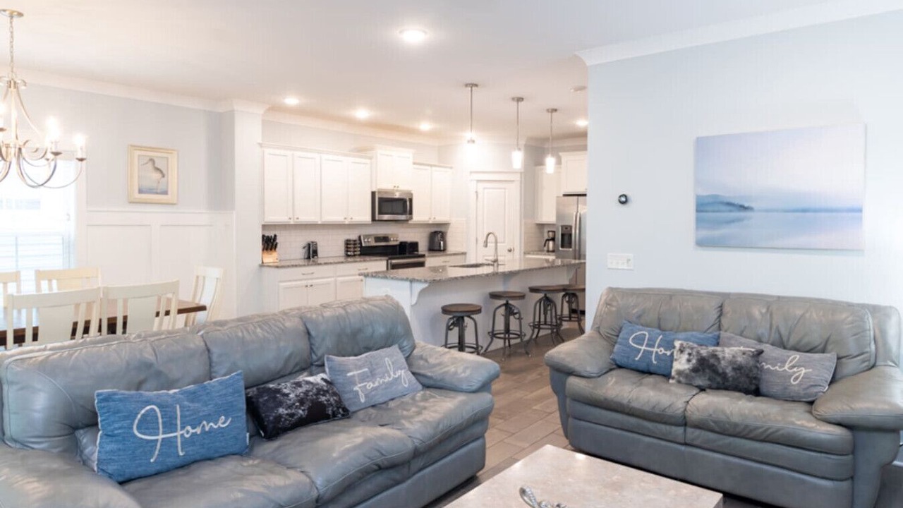 Photo of Livingroom in Folly Field