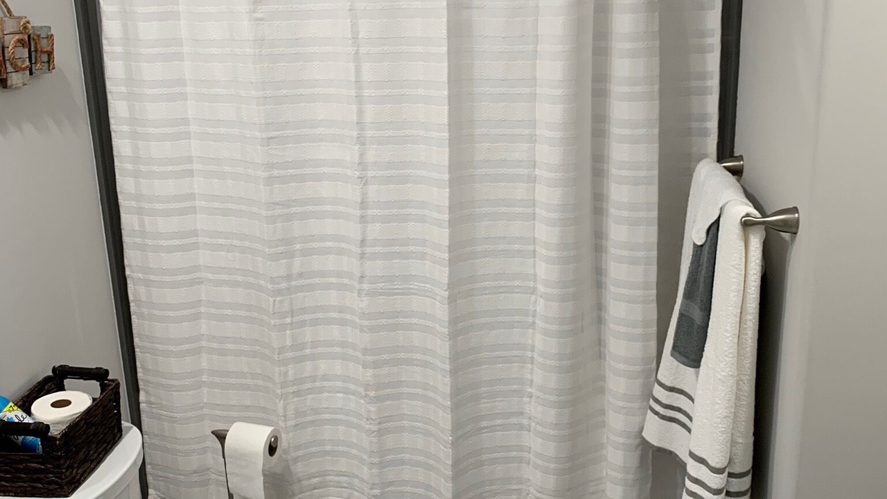 Photo of Bathroom in Folly Field