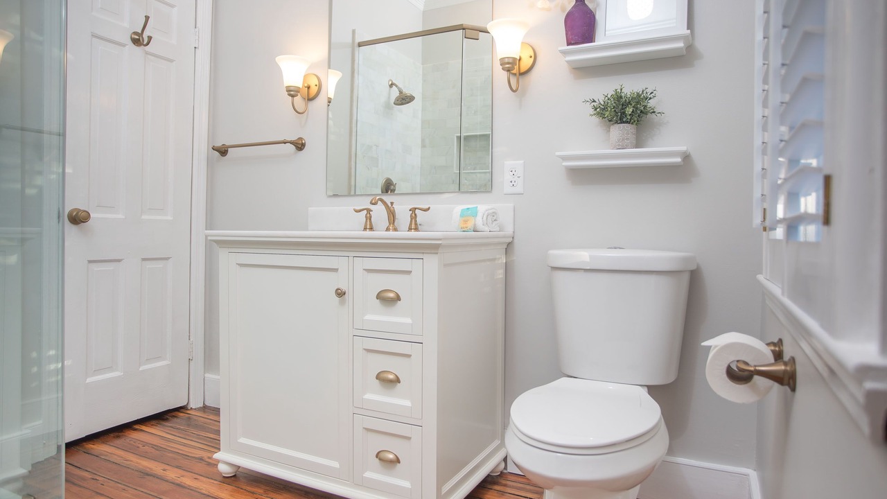Photo of Bathroom in Beach Institute