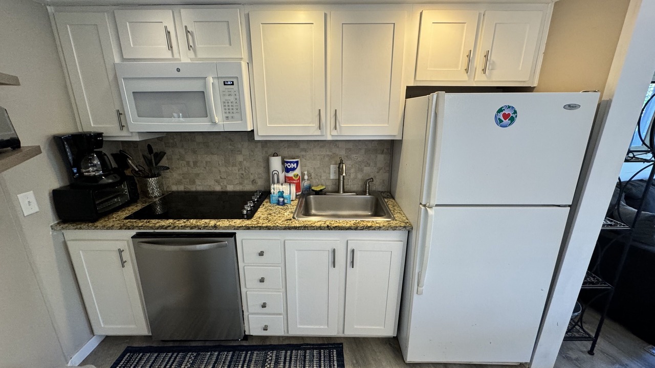 Photo of Kitchen in Night Heron