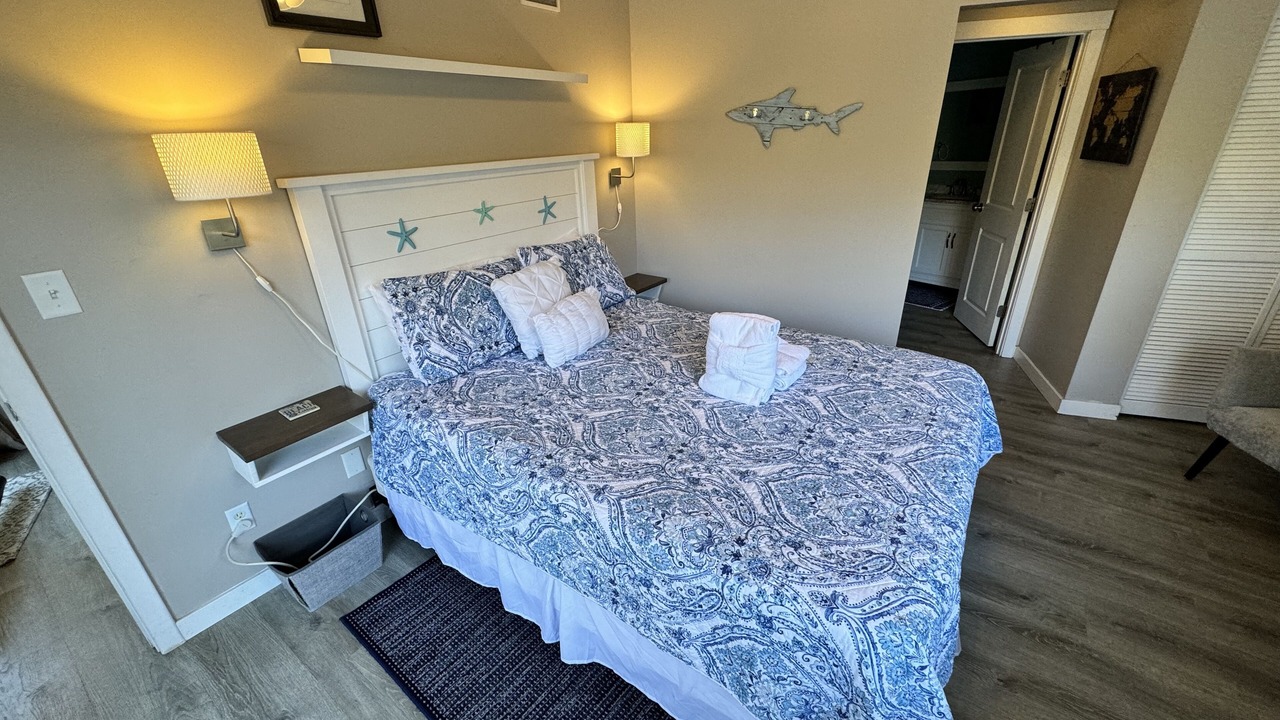 Photo of Bedroom in Night Heron