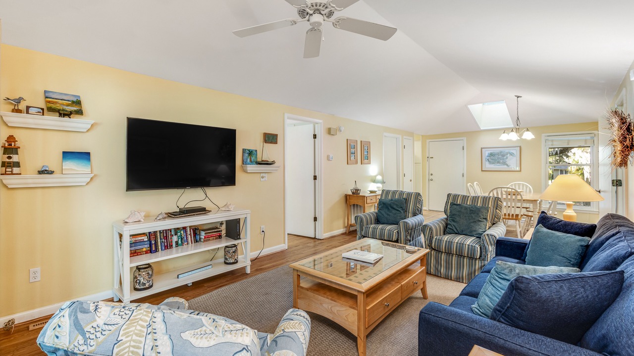 Photo of Livingroom in Seabrook Island