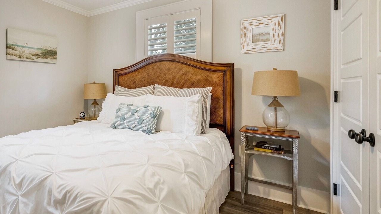 Photo of Bedroom in Pigeon Point