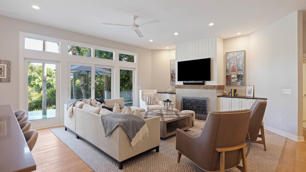 Photo of Livingroom in Vanderhorst Plantation