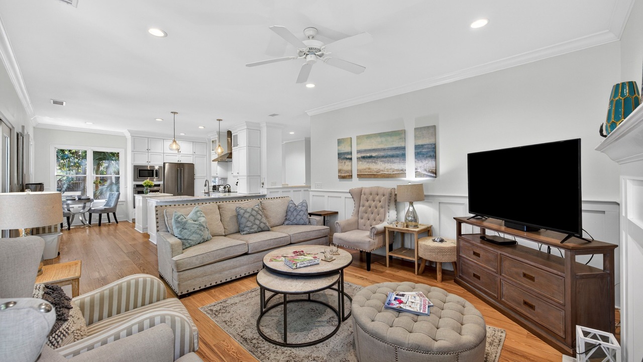 Photo of Livingroom in Vanderhorst Plantation