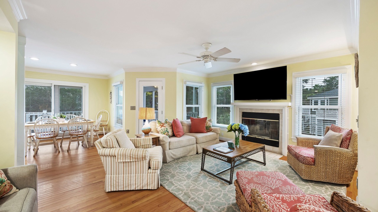 Photo of Bedroom in Pelican Bay