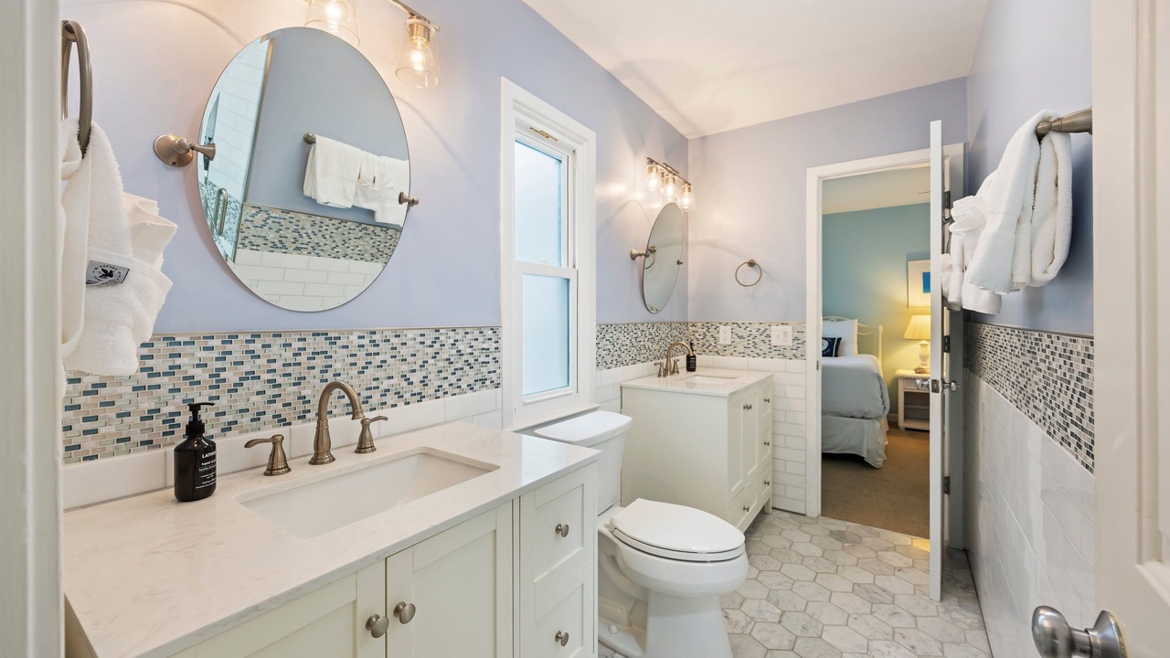 Photo of Bathroom in Pelican Bay