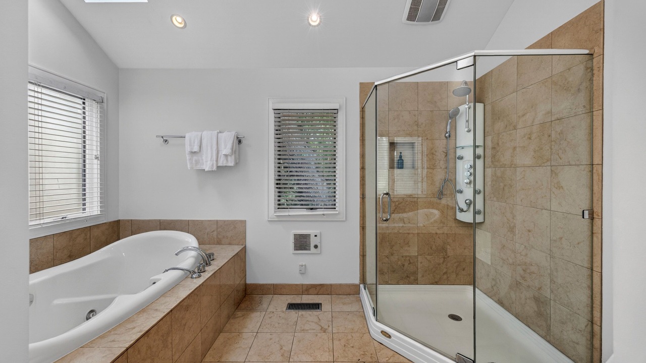 Photo of Bathroom in Vanderhorst Plantation