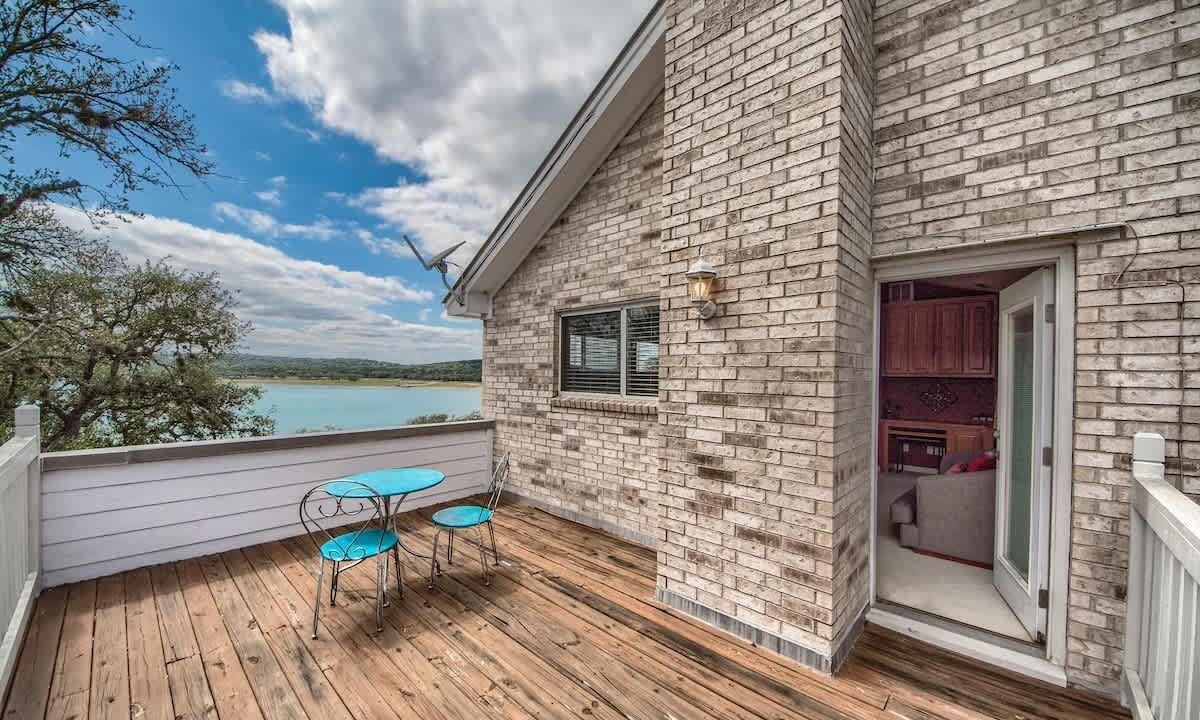 Photo of Patio Balcony in Canyon Lake