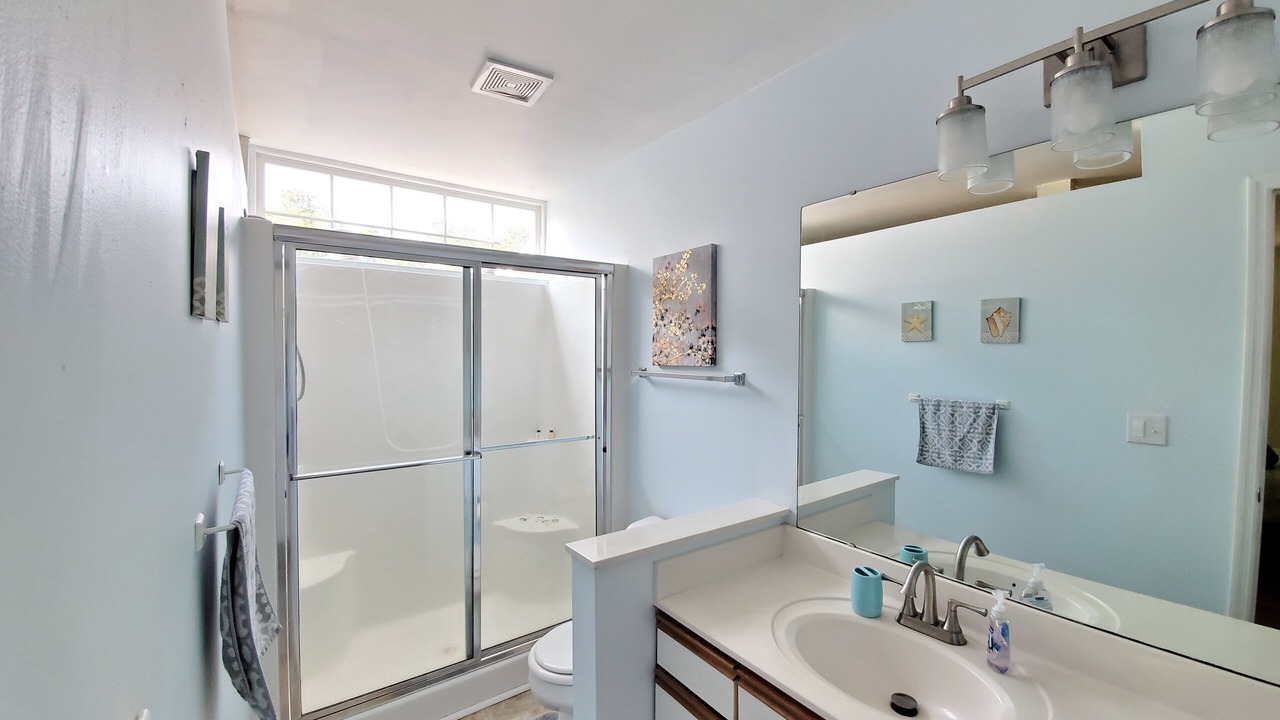 Photo of Bathroom in Garden City
