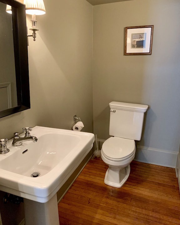 Photo of Bathroom in Cannonborough Elliotborough