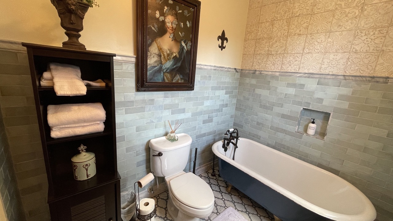Photo of Bathroom in Treme