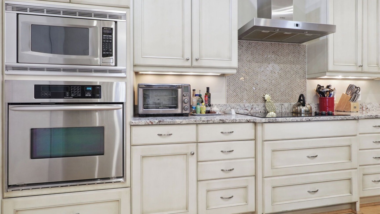 Photo of Kitchen in Beach Institute