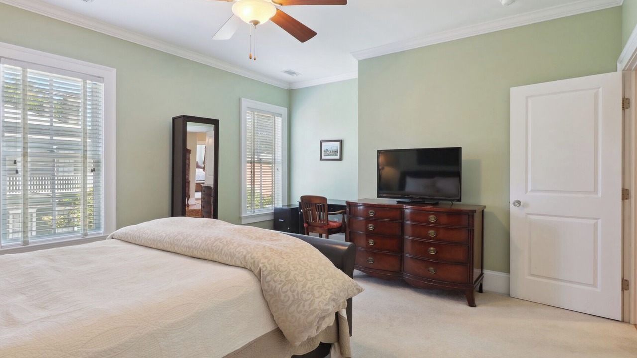 Photo of Bedroom in Beach Institute