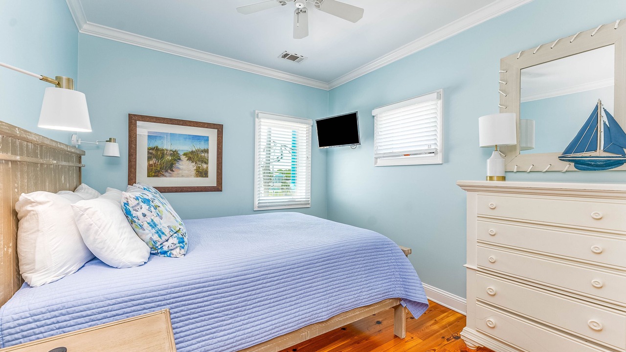 Photo of Bedroom in Tybee Island