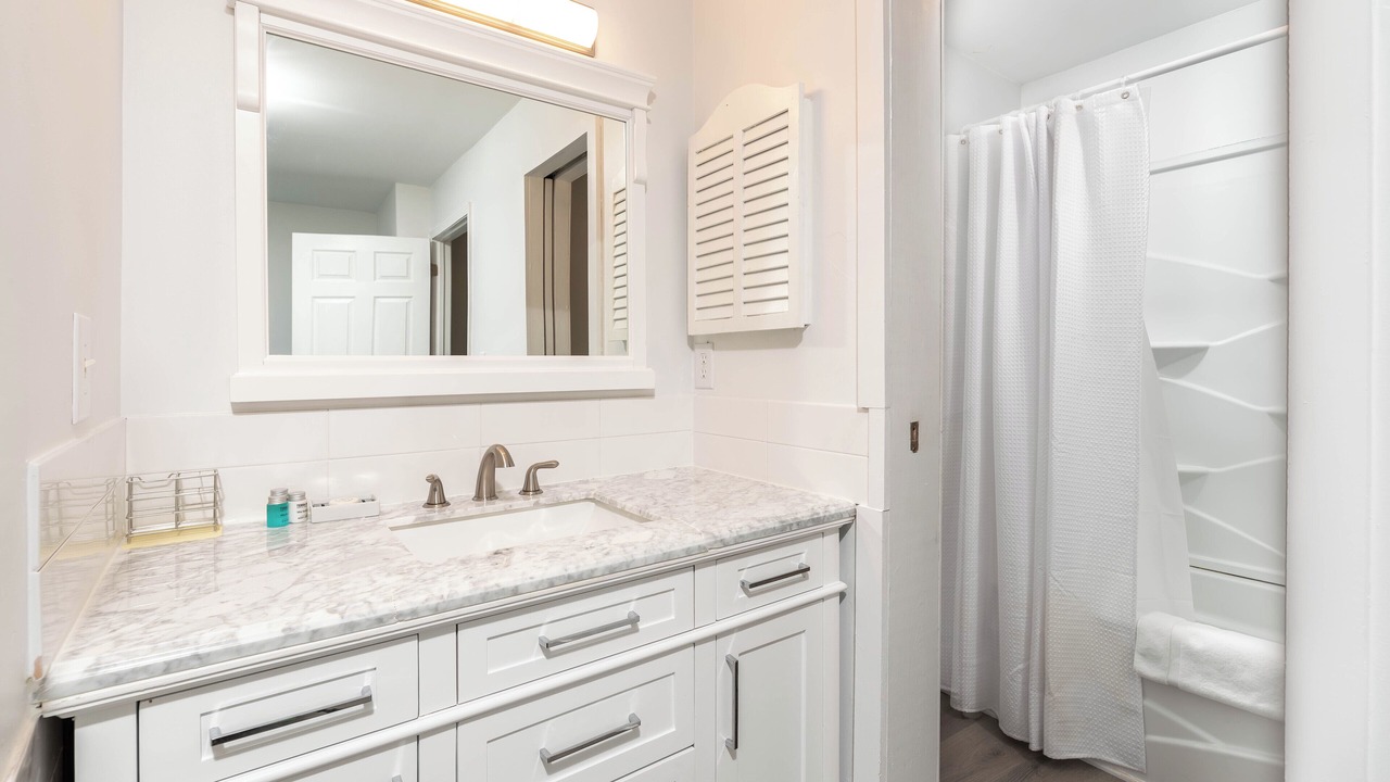 Photo of Bathroom in Oceanmarsh Subdivision