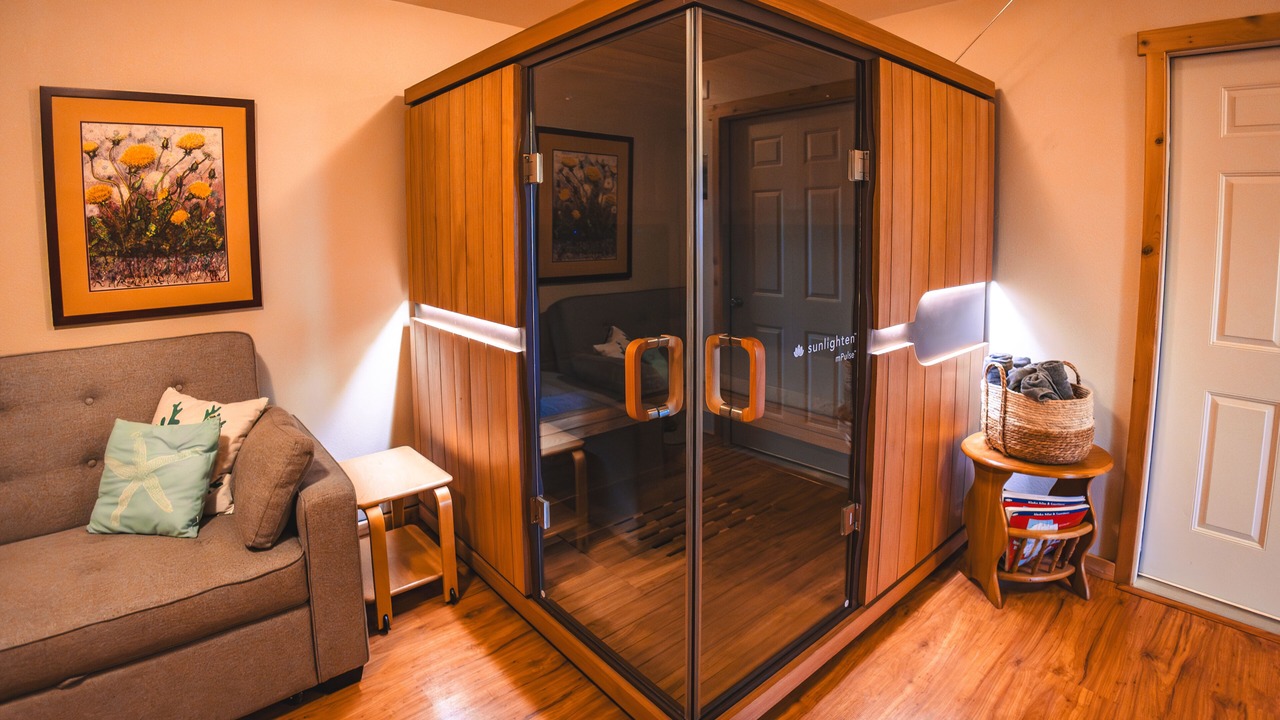 Photo of Bedroom in Homer
