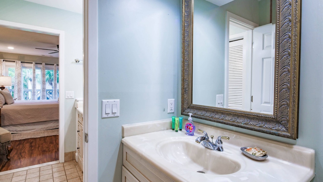 Photo of Bedroom in Beach Lagoon