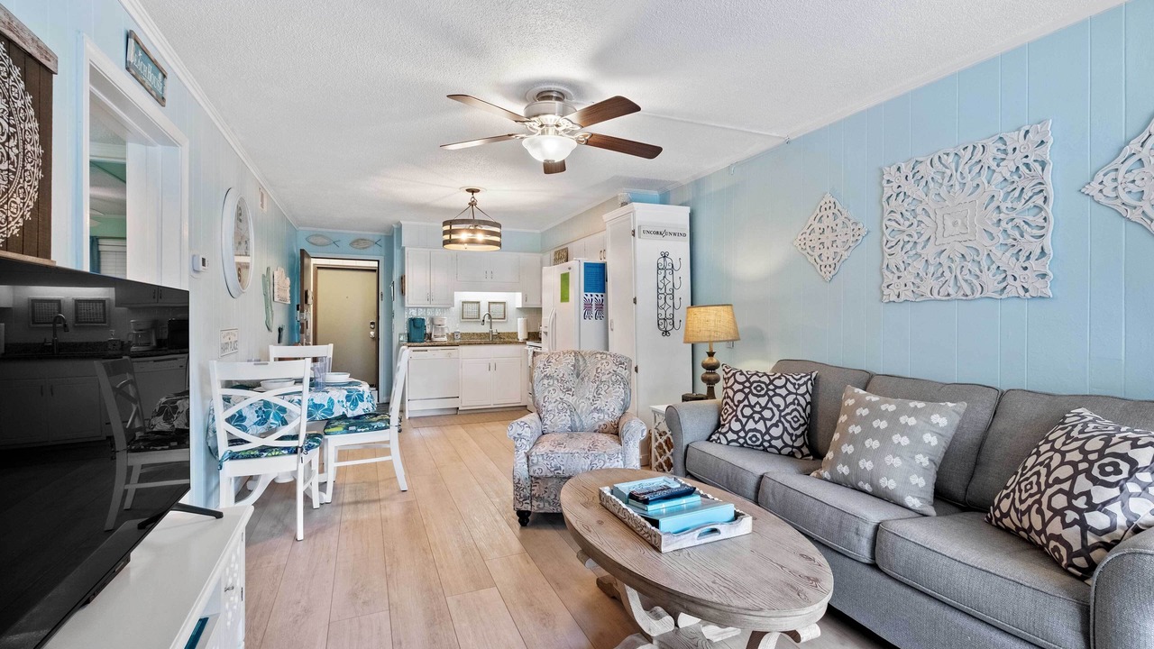 Photo of Livingroom in North Forest Beach