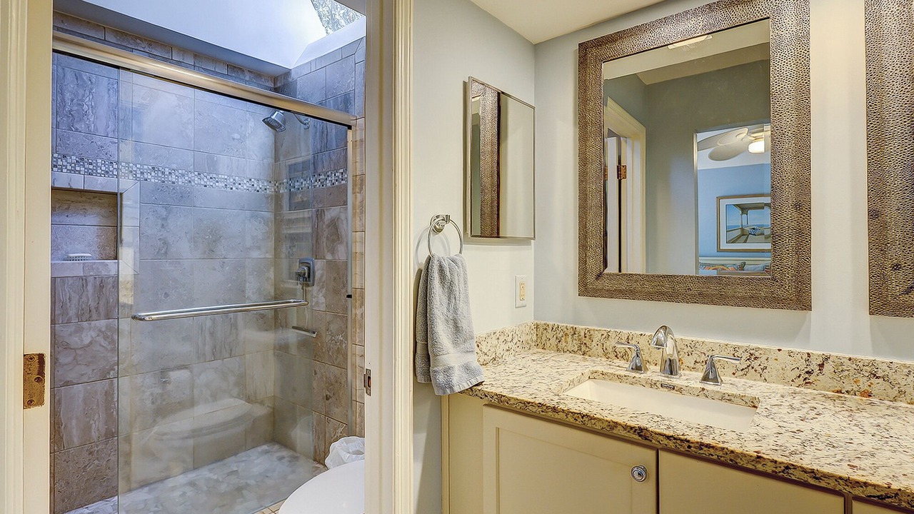 Photo of Bathroom in Shipyard Plantation