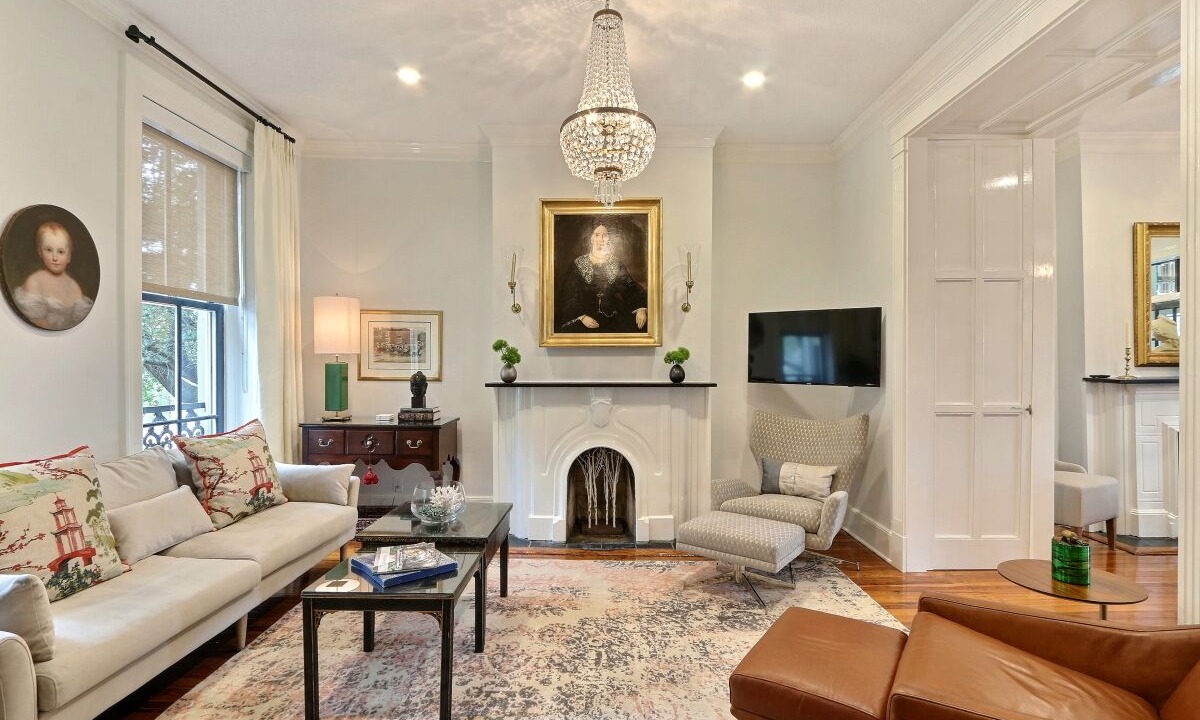 Photo of Livingroom in Historic Downtown Savannah