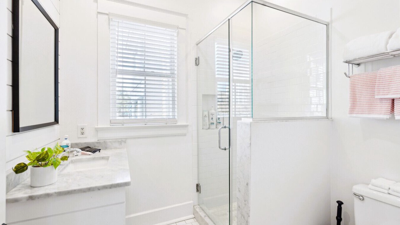Photo of Bathroom in Cannonborough Elliotborough