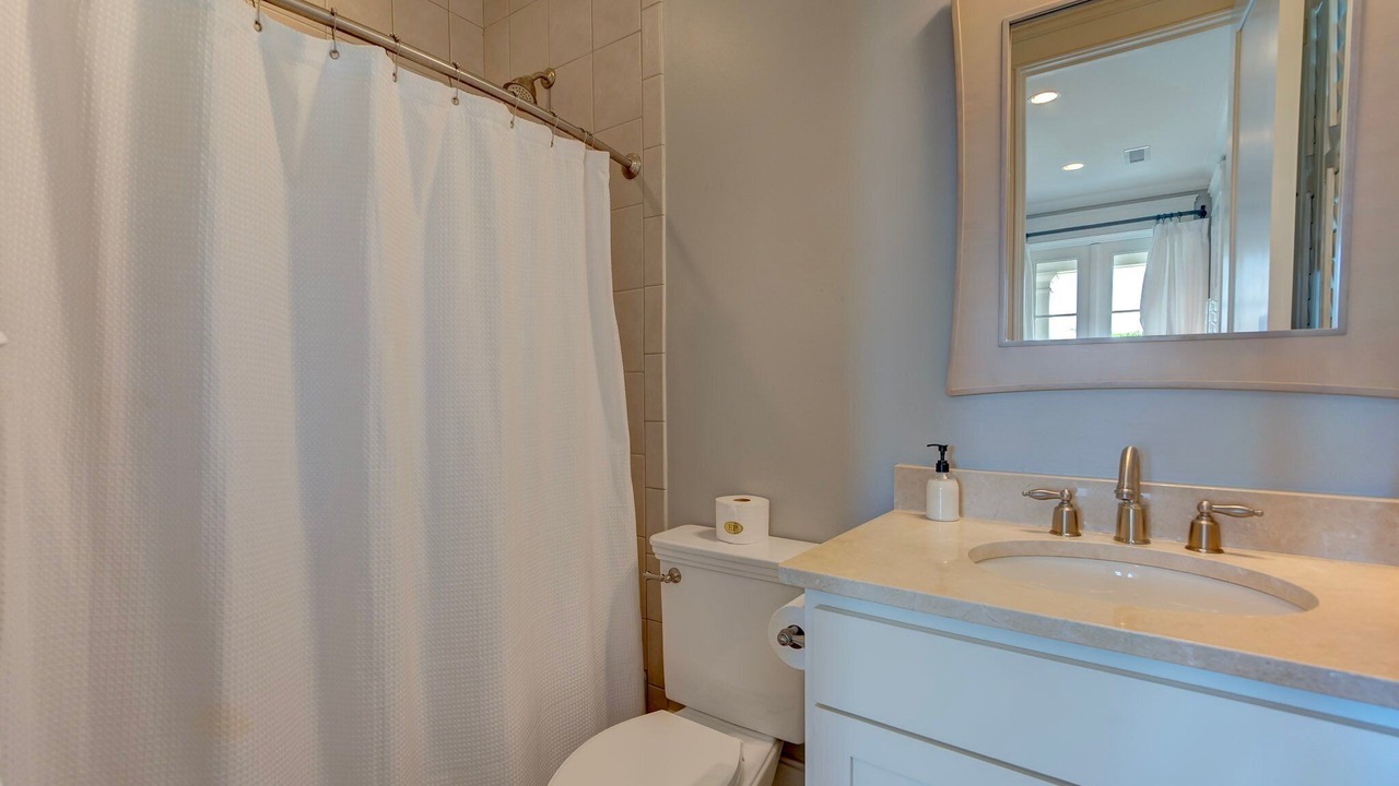 Photo of Bathroom in Isle of Palms