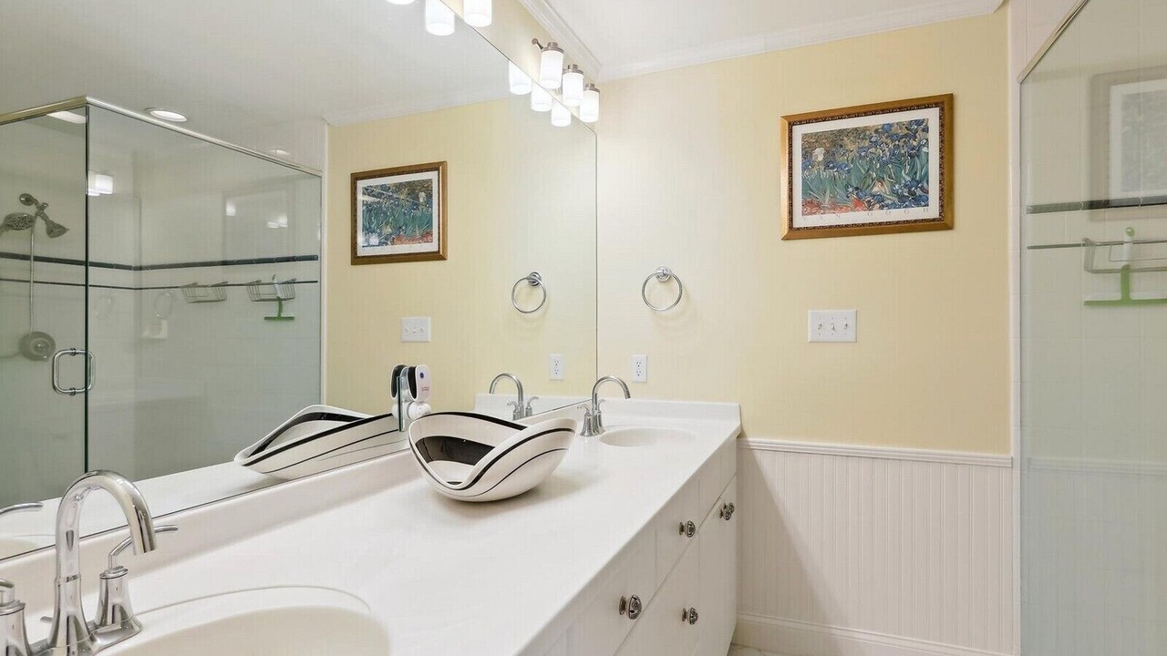 Photo of Bathroom in South Beach