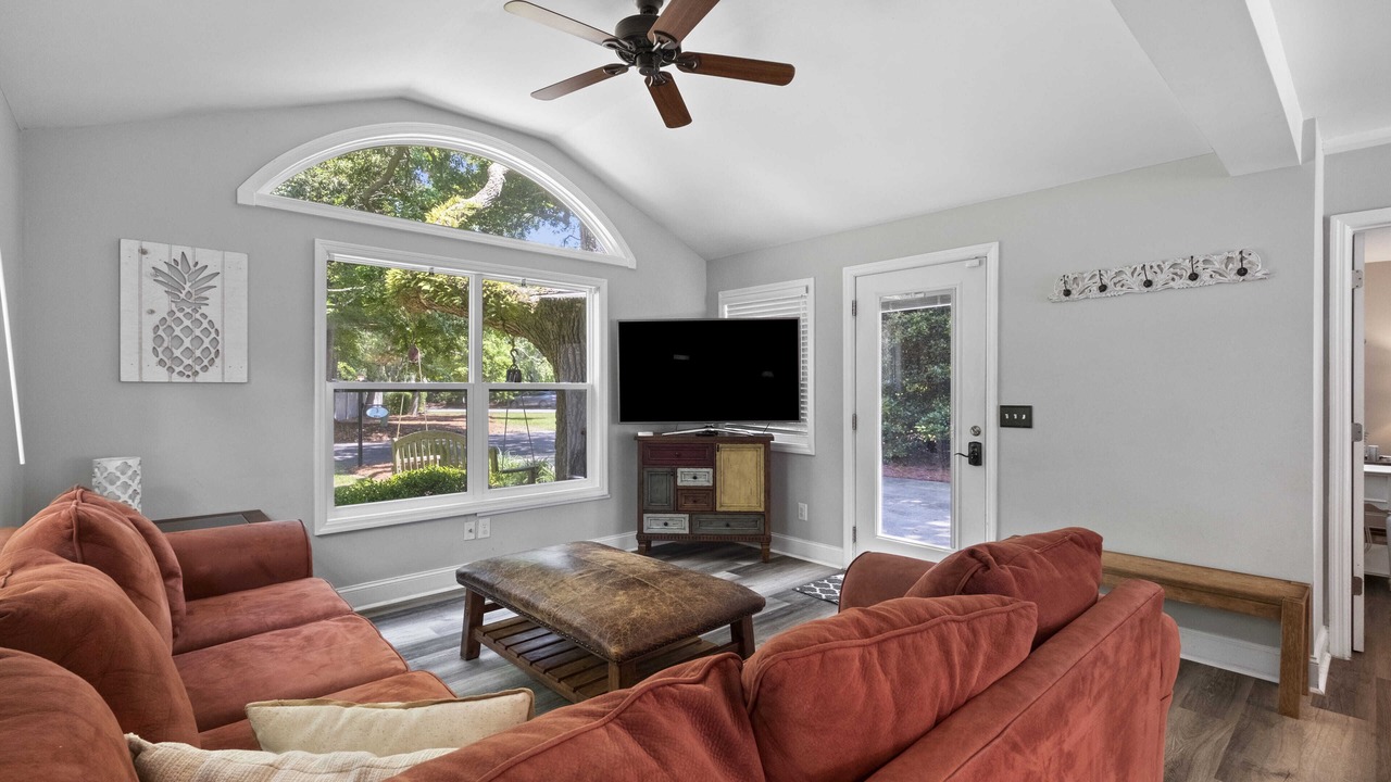 Photo of Livingroom in Folly Field