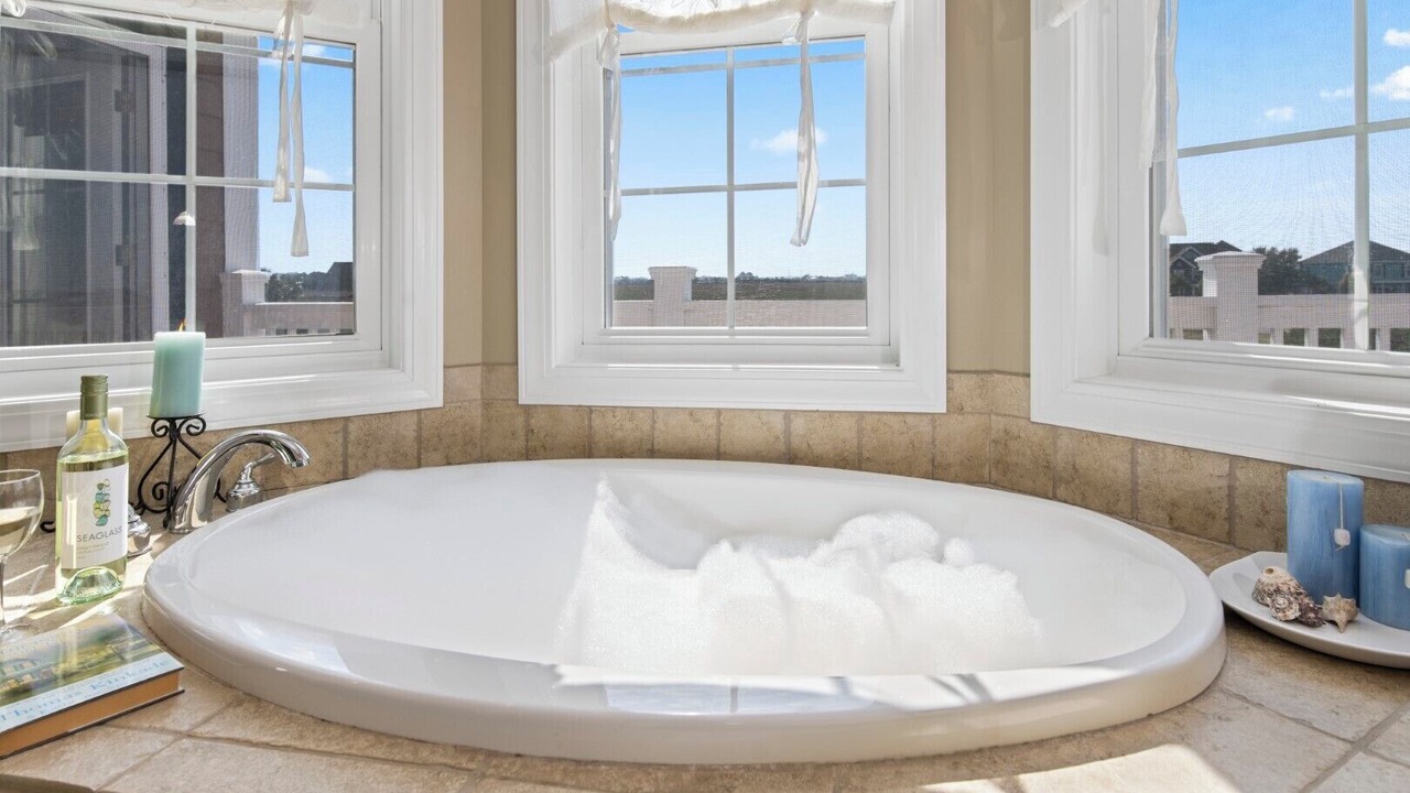 Photo of Bathroom in Beachwalk