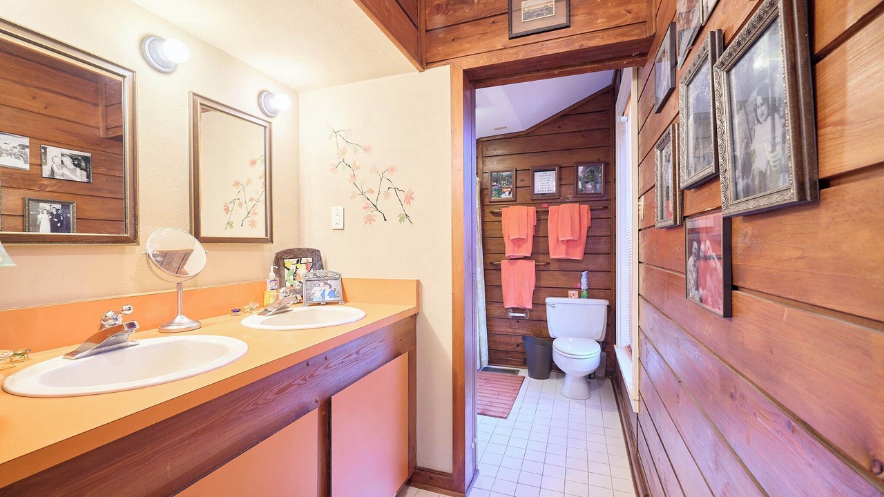 Photo of Bathroom in Mid America