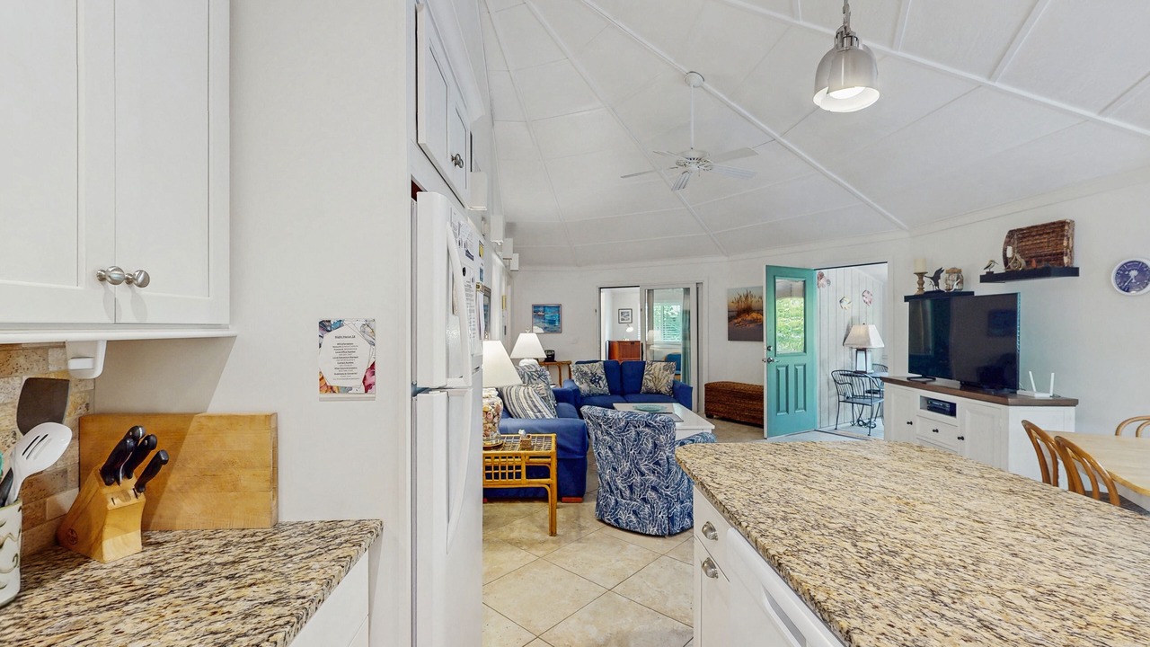 Photo of Livingroom in Night Heron