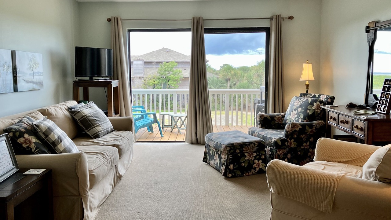 Photo of Livingroom in Oceanmarsh Subdivision