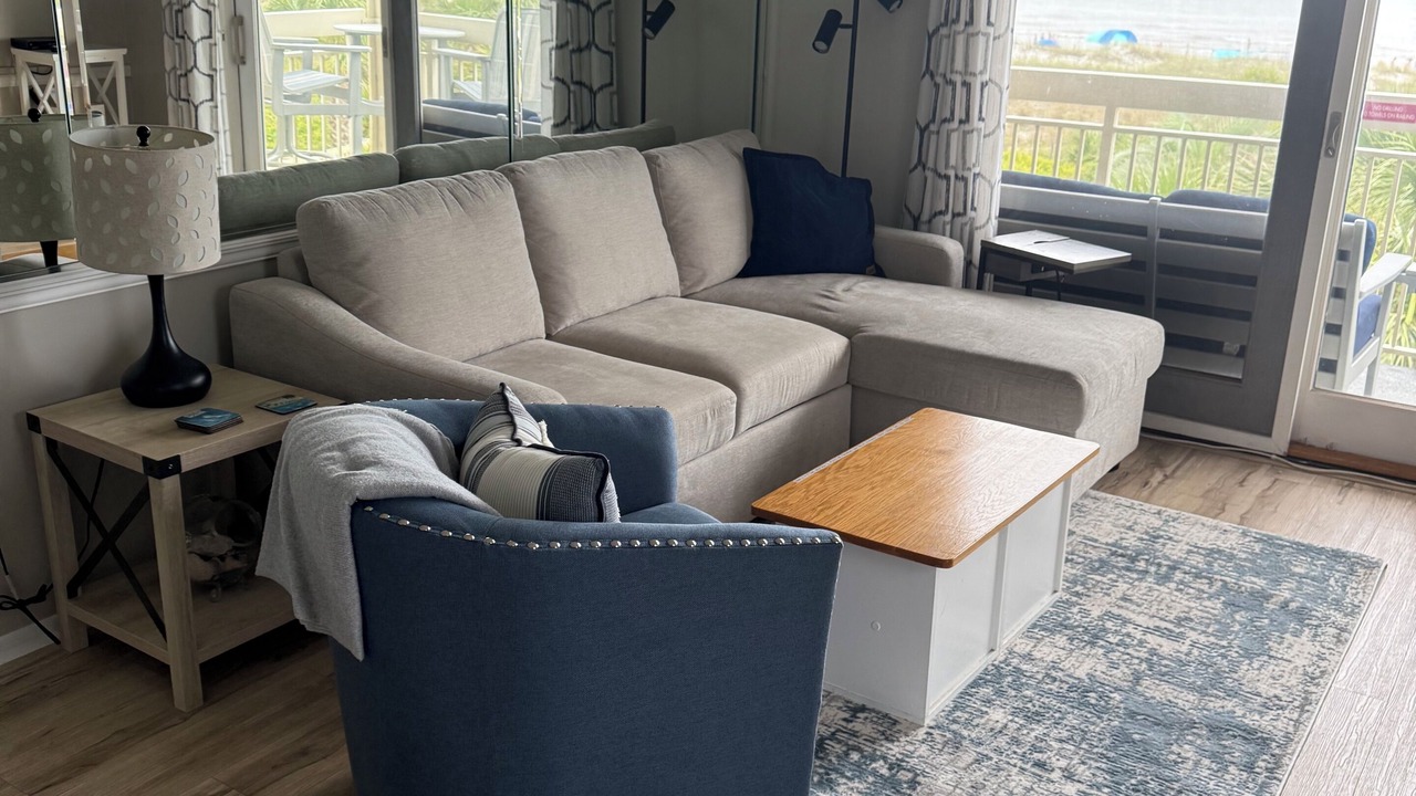 Photo of Livingroom in North Forest Beach