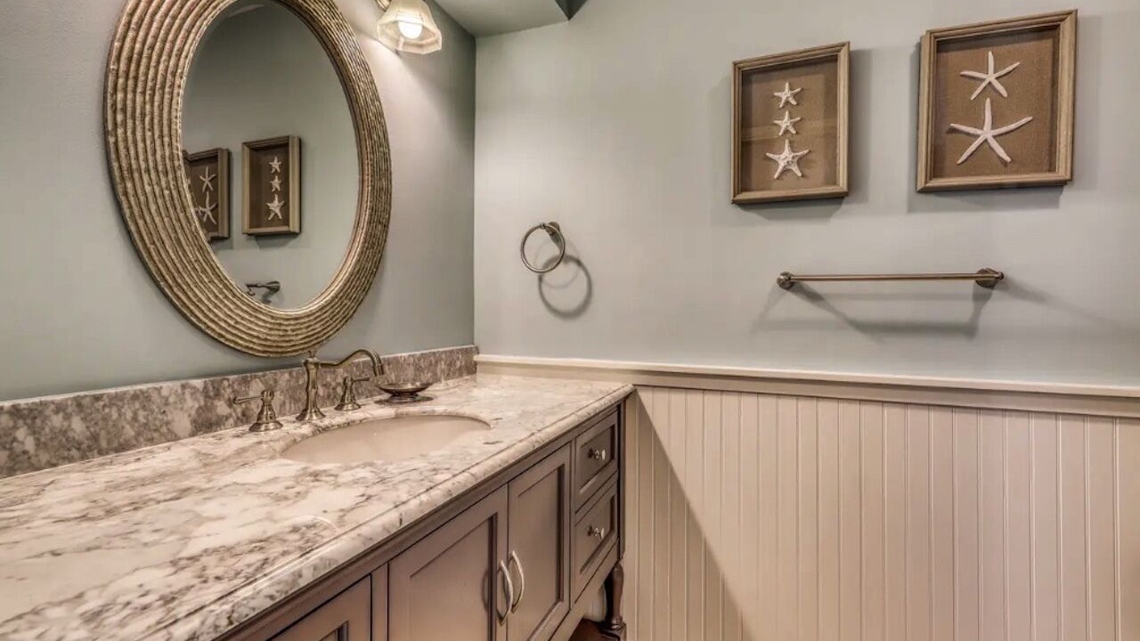 Photo of Bathroom in Harbour Town