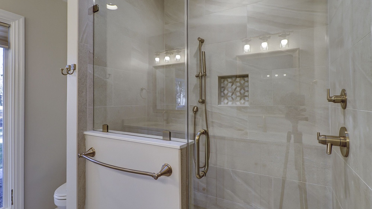 Photo of Bathroom in Shipyard Plantation