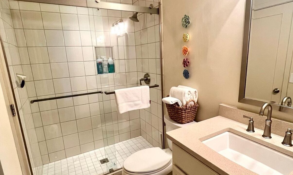 Photo of Bathroom in Sealoft Villas