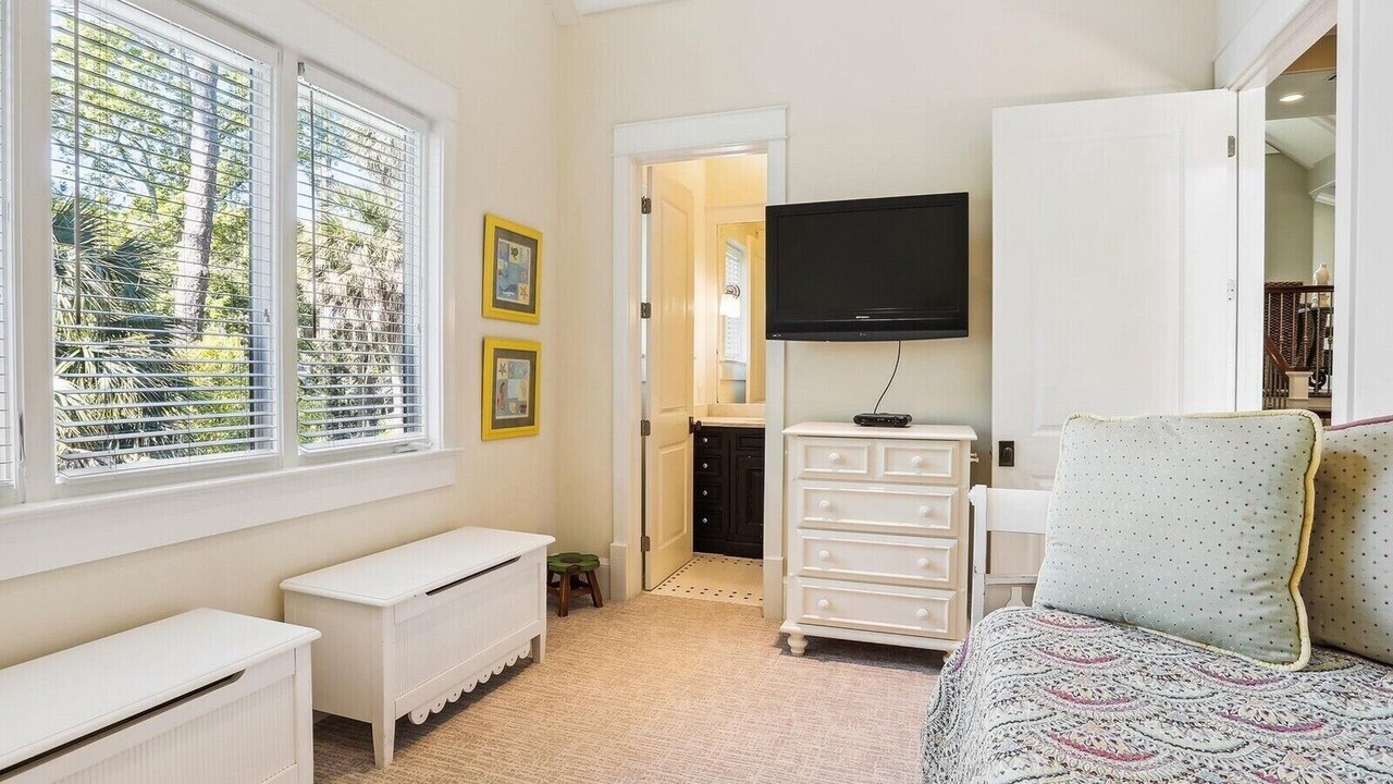 Photo of Bedroom in Oceanside