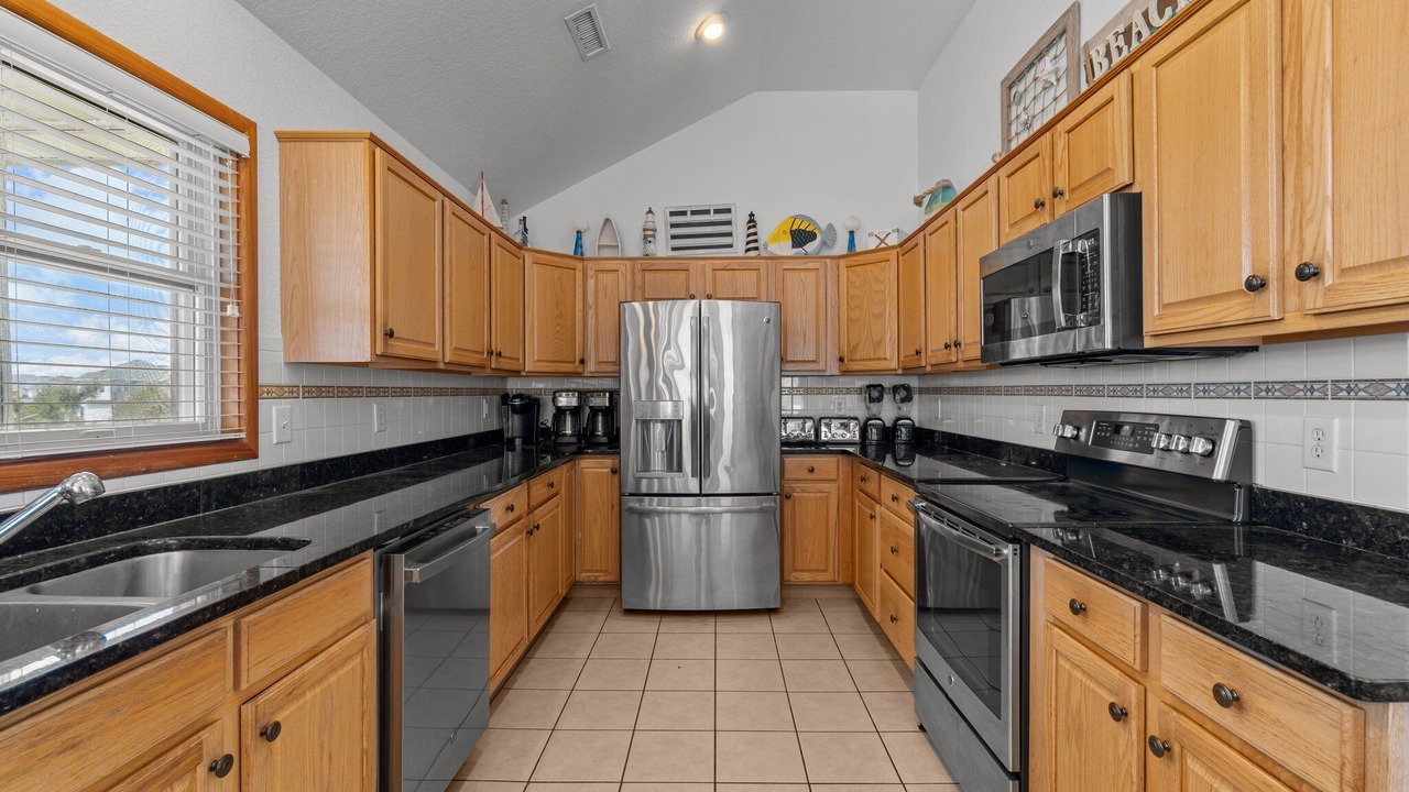 Photo of Kitchen in Whalehead Beach