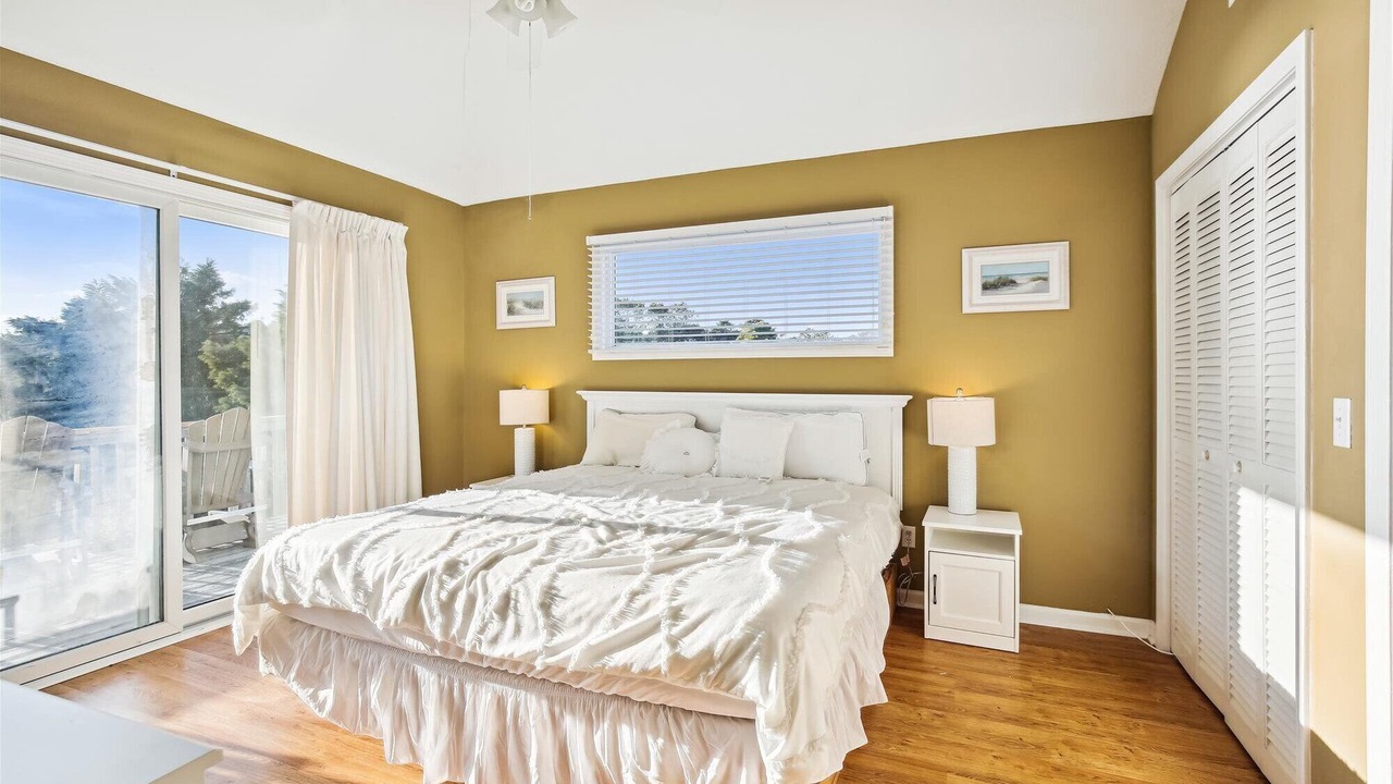 Photo of Bedroom in Whalehead Beach
