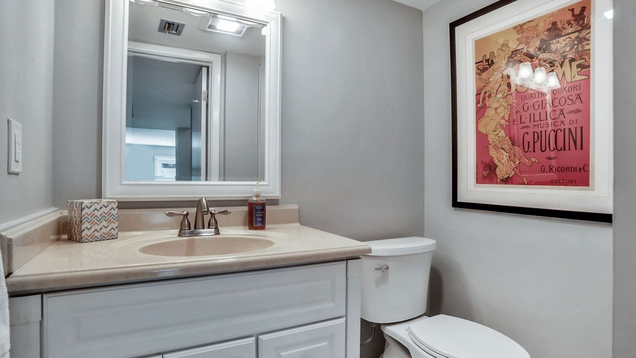 Photo of Bathroom in Harbour Town