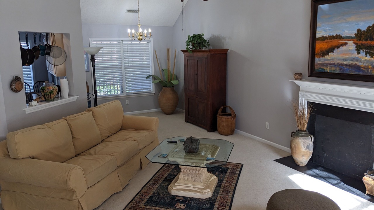Photo of Livingroom in Charleston