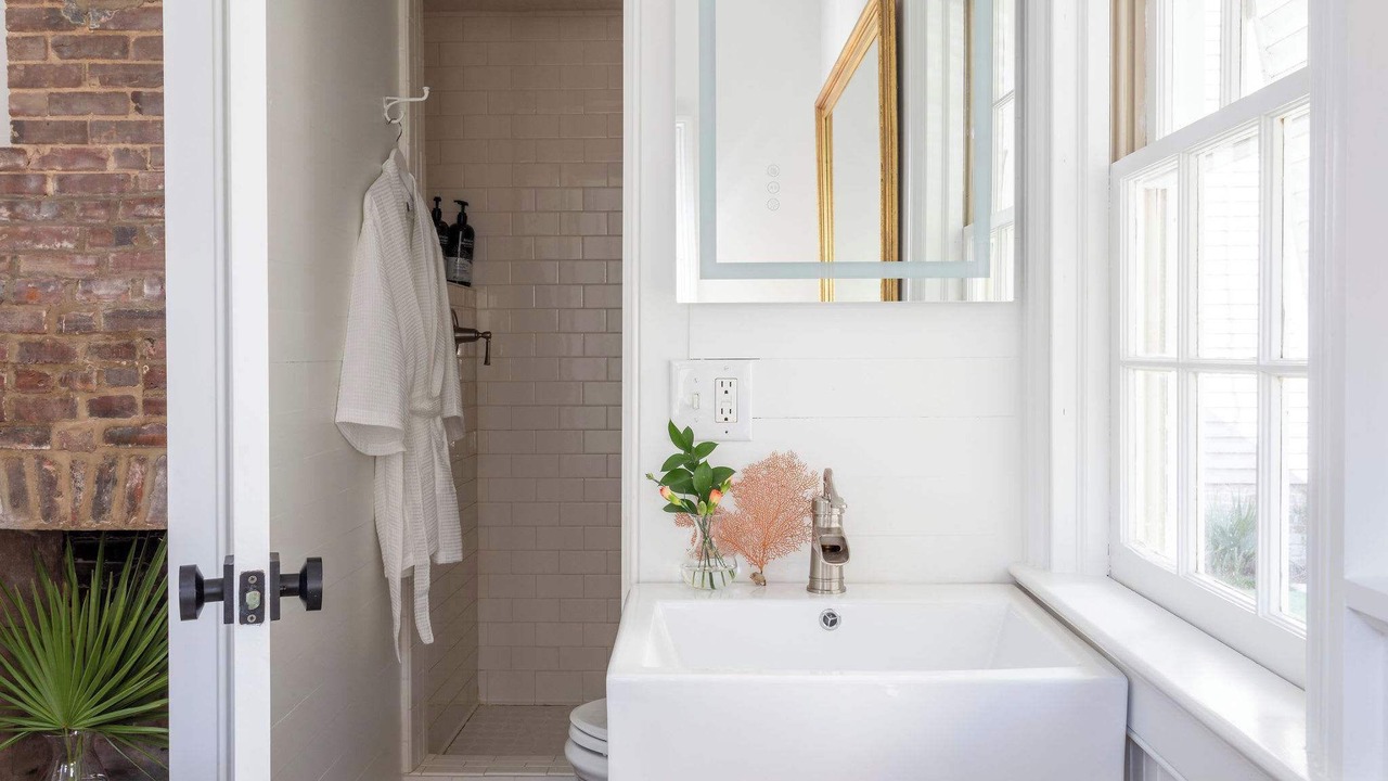 Photo of Bathroom in Cannonborough Elliotborough