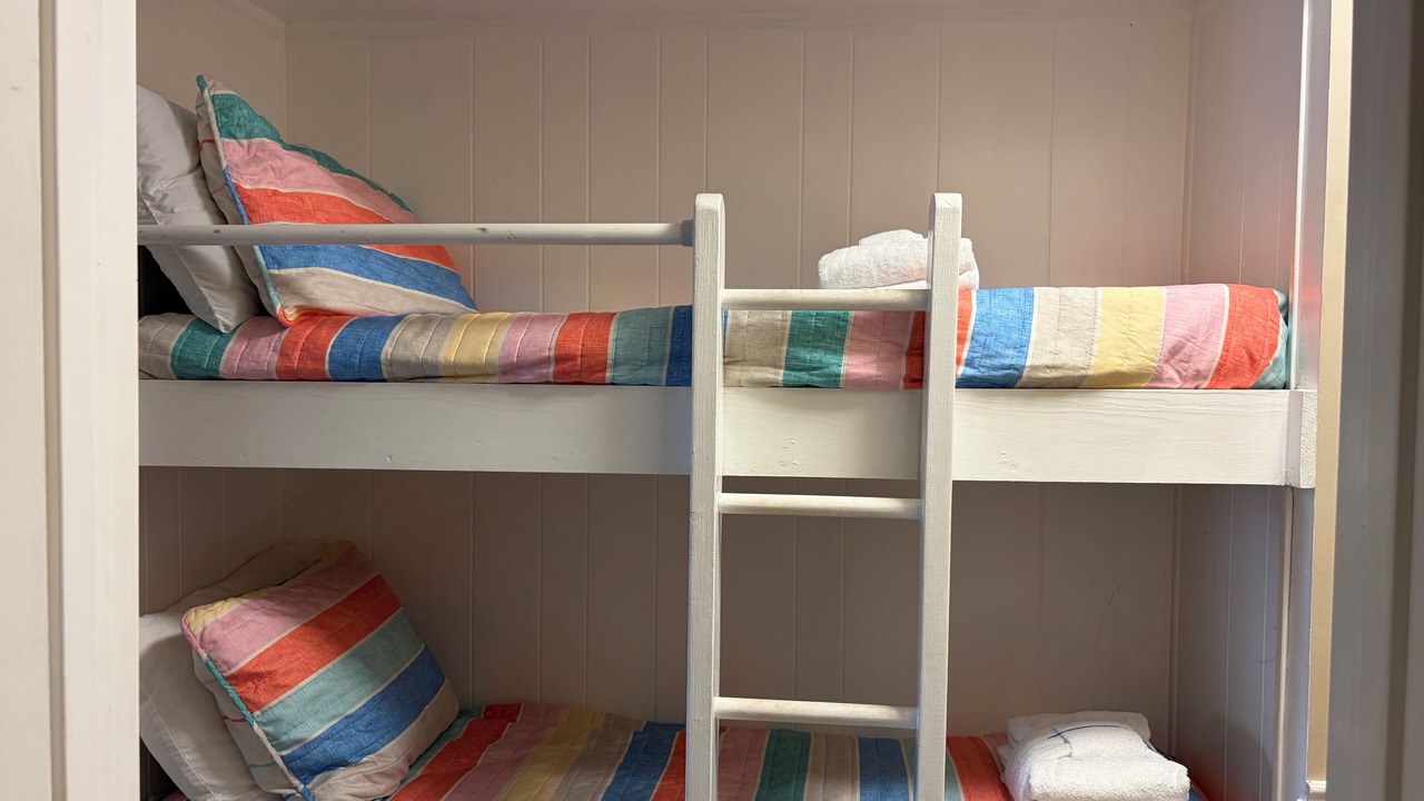 Photo of Bedroom in Folly Field